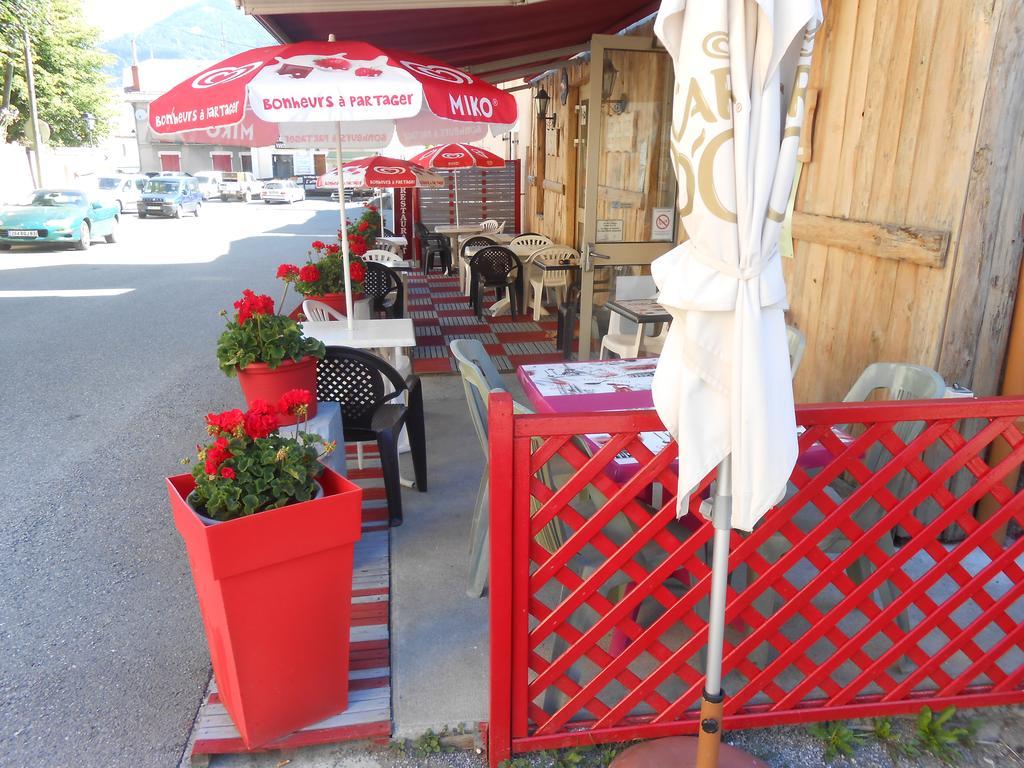 Les 3 Marmottes Otel Lus-la-Croix-Haute Dış mekan fotoğraf